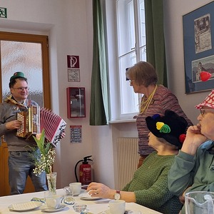 Ökumenischer Austausch der Pfarrkaffee Senioren!