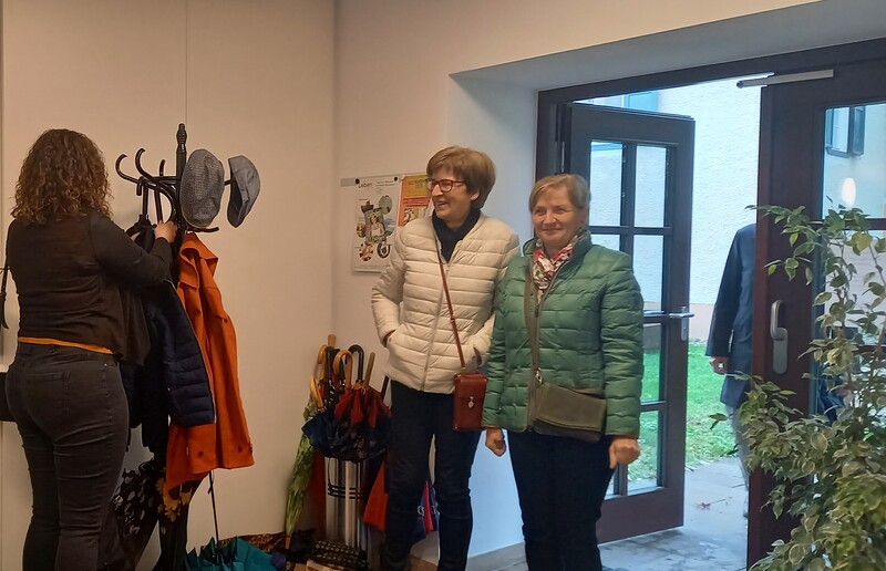 Hereinspaziert / Verwüster Elisabeth Willkommen beim Pfarrcafé in Gamlitz